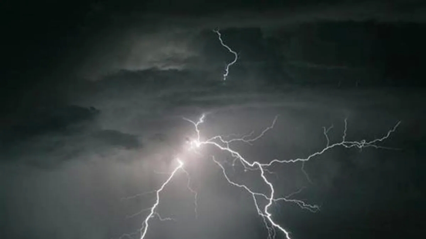 In western India, lightning and hailstorms claim 24 lives