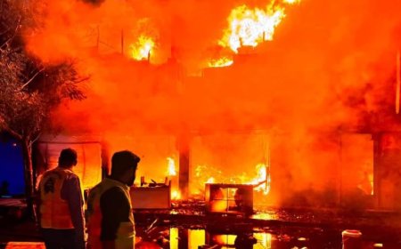 The Arshi Shopping Mall fire in Karachi has claimed five lives