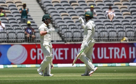 Australia wins the toss in the opening Test and wants Pakistan to bowl