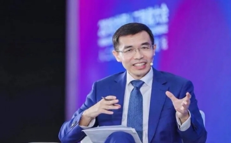 As SenseTime's founder passes away, the company's shares reach a record low