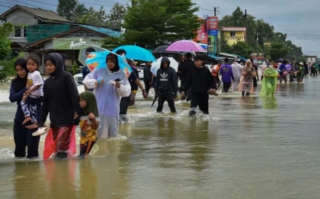 Tens of thousands are impacted as Thailand experiences floods