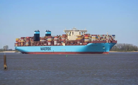 Maersk to resume Red Sea shipping with the deployment of a US