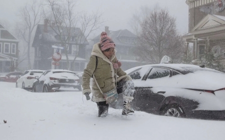 The central US is battered by blizzards and ice storms