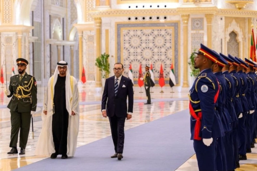The king of Morocco is welcomed by the UAE president