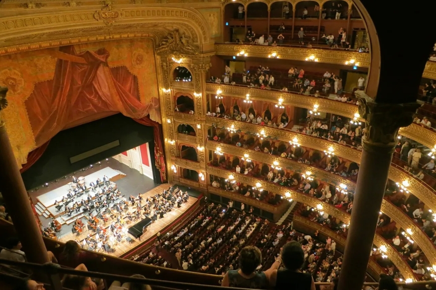 UNESCO has inscribed Italian opera singing on its World Heritage list.
