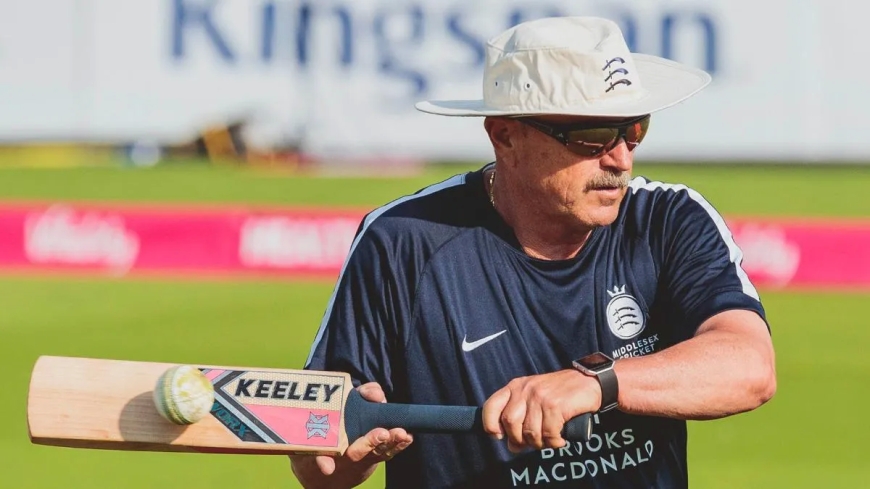 Following Zimbabwe's World Cup defeats, Houghton steps down as coach