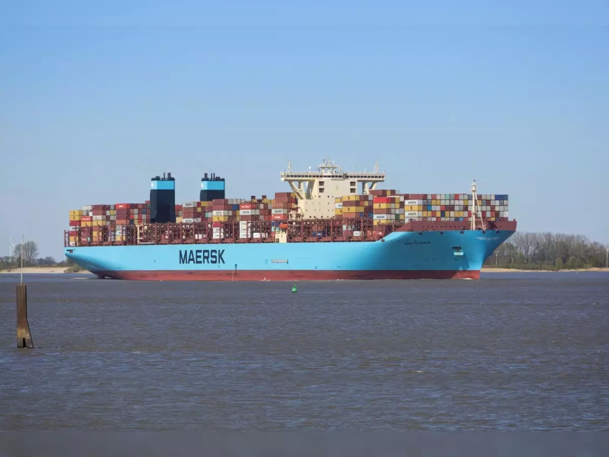 Maersk to resume Red Sea shipping with the deployment of a US