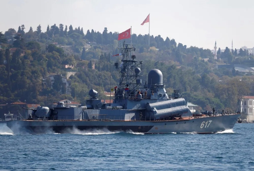 Ukrainian soldiers damaged a Russian naval vessel
