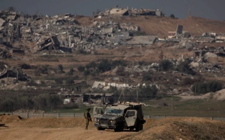 Israel declares that hundreds of troops will leave Gaza.