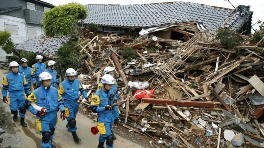 Western Japan is struck by a 7.5-magnitude earthquake