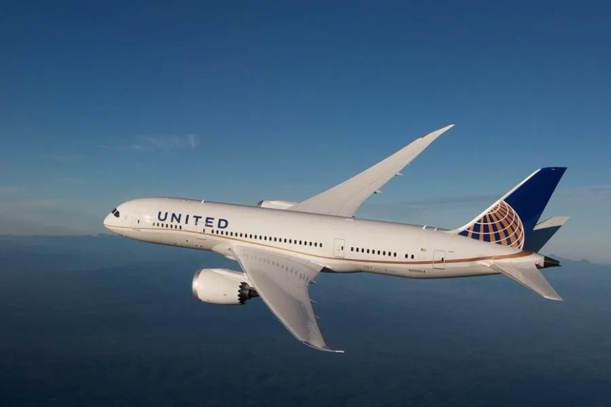United Airlines' New Year's Eve Time-Travel Flight Faces Delay