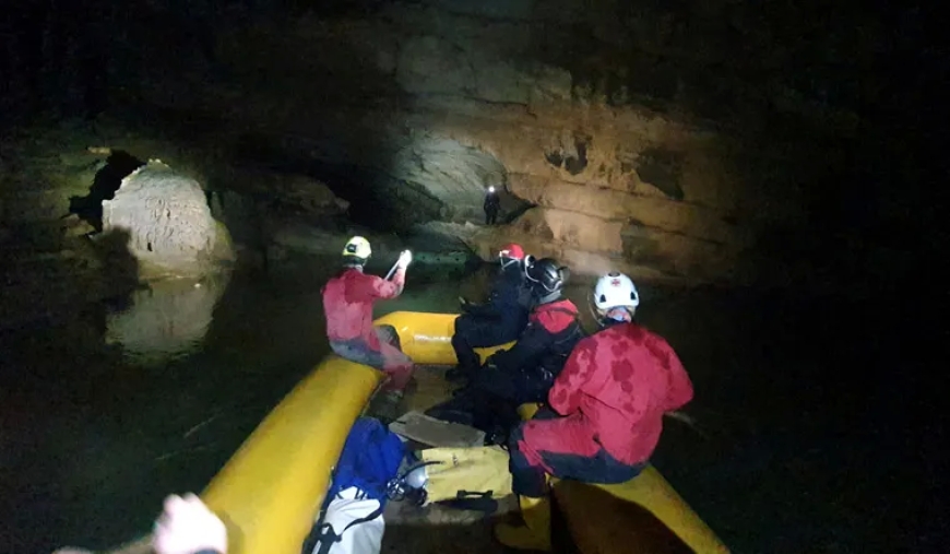 After heavy rain, five papped in the Slovenia cave