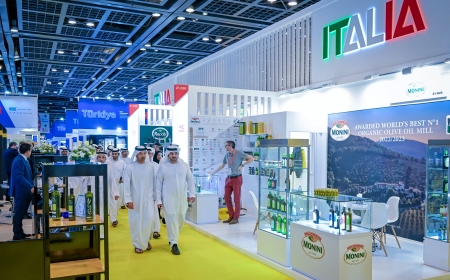 Maktoum bin Mohammed visits the 2024 Gulfood