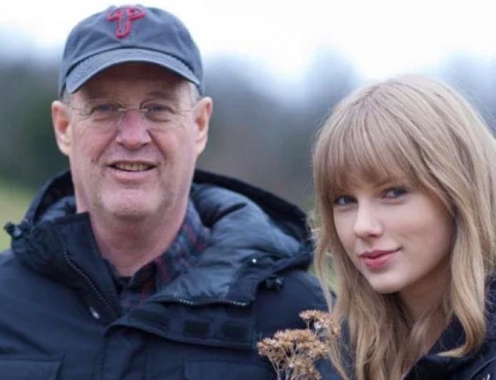 Australian photographer allegedly assaulted by Taylor Swift's father