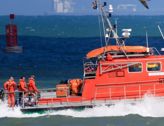 A minor boat mishap results in one death and two missing.