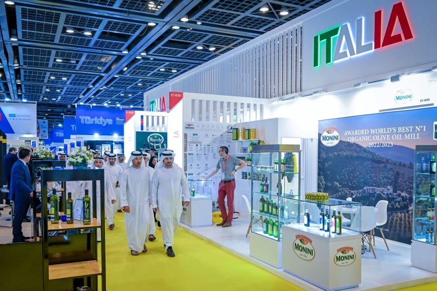 Maktoum bin Mohammed visits the 2024 Gulfood