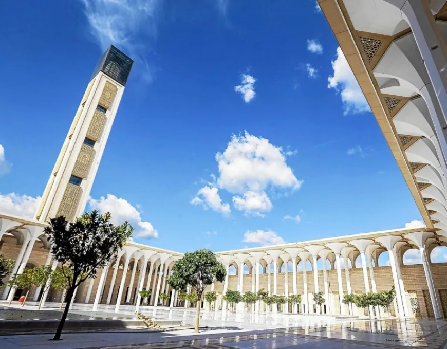 Algeria opens the third-largest mosque in the world.