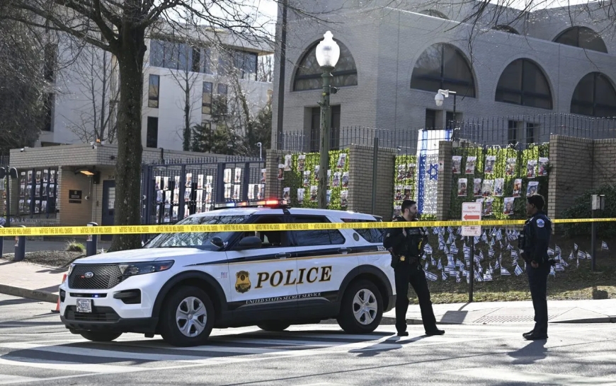 A US Air Force man burns to death outside the Israeli embassy